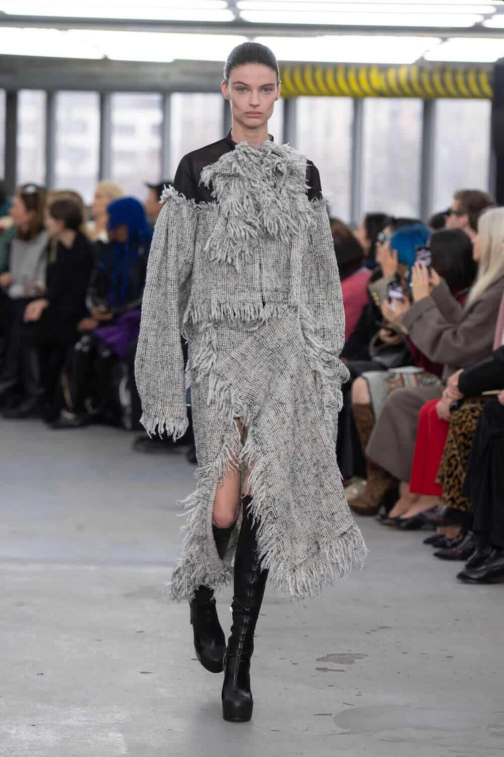 Sacai: Ready-To-Wear AW23 - 10 Magazine